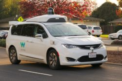Waymo Google verdens første selvkørende bil taxi tjeneste / Newz.dk