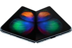 samsung galaxy fold udskudt lancering ubestemt tid uger ødelagt skærme foldbar smartphone / Newz.dk